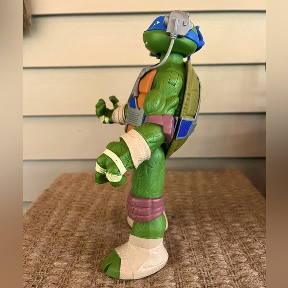 Teenage Mutant Ninja Turtles Leonardo TMNT Figures 2014 Playmates 12” Tall Blue - Picture 3 of 6